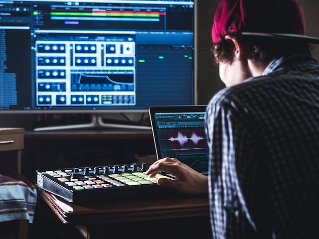 what colleges offer degrees in music production